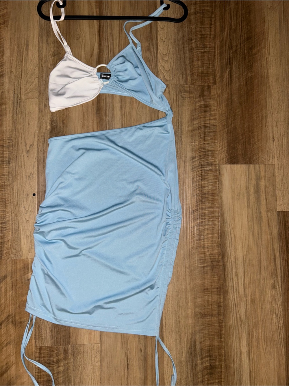 SHEIN Light Blue Asymmetric Mini with Ring Accent